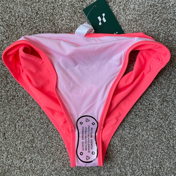 HALARA Dreamy Pink Bikini TOP and Crossover Swimsuit BOTTOMS, NWT, Size M (8-10) - Picture 8 of 9